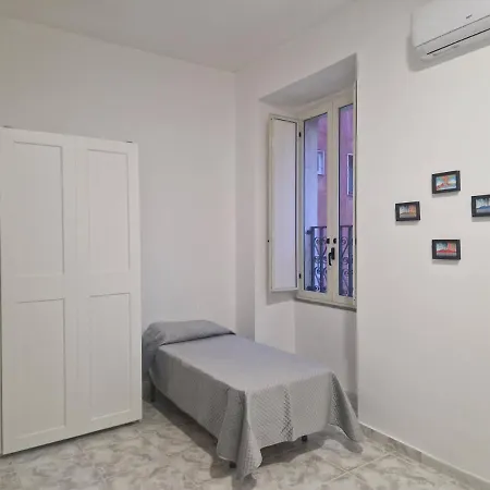 Apartment Vicolo 16 Naples